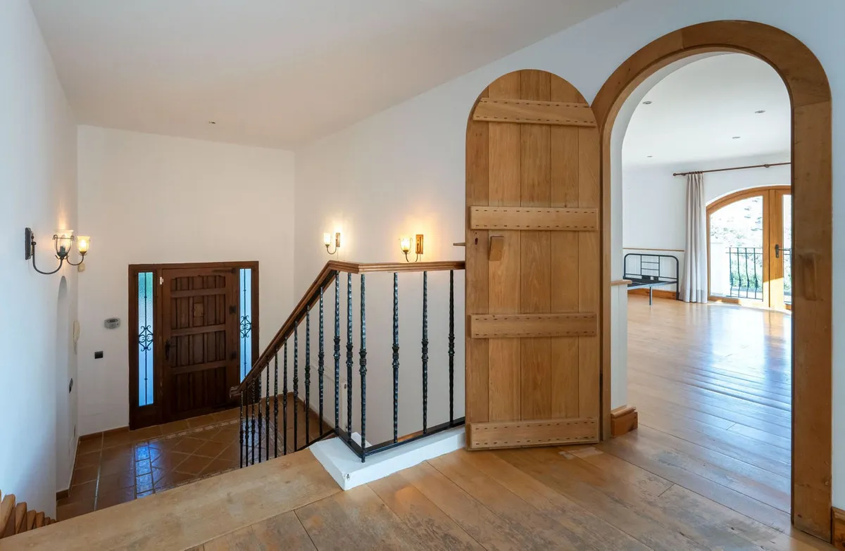 84debd47-e3ad-405b-afd8-fcdc3c3d8a9e