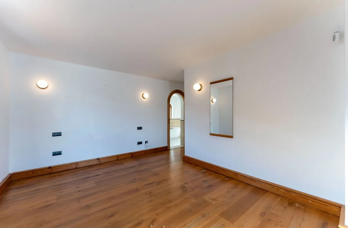 90bb2f36-aa5e-436e-8f49-8573687eb7d8