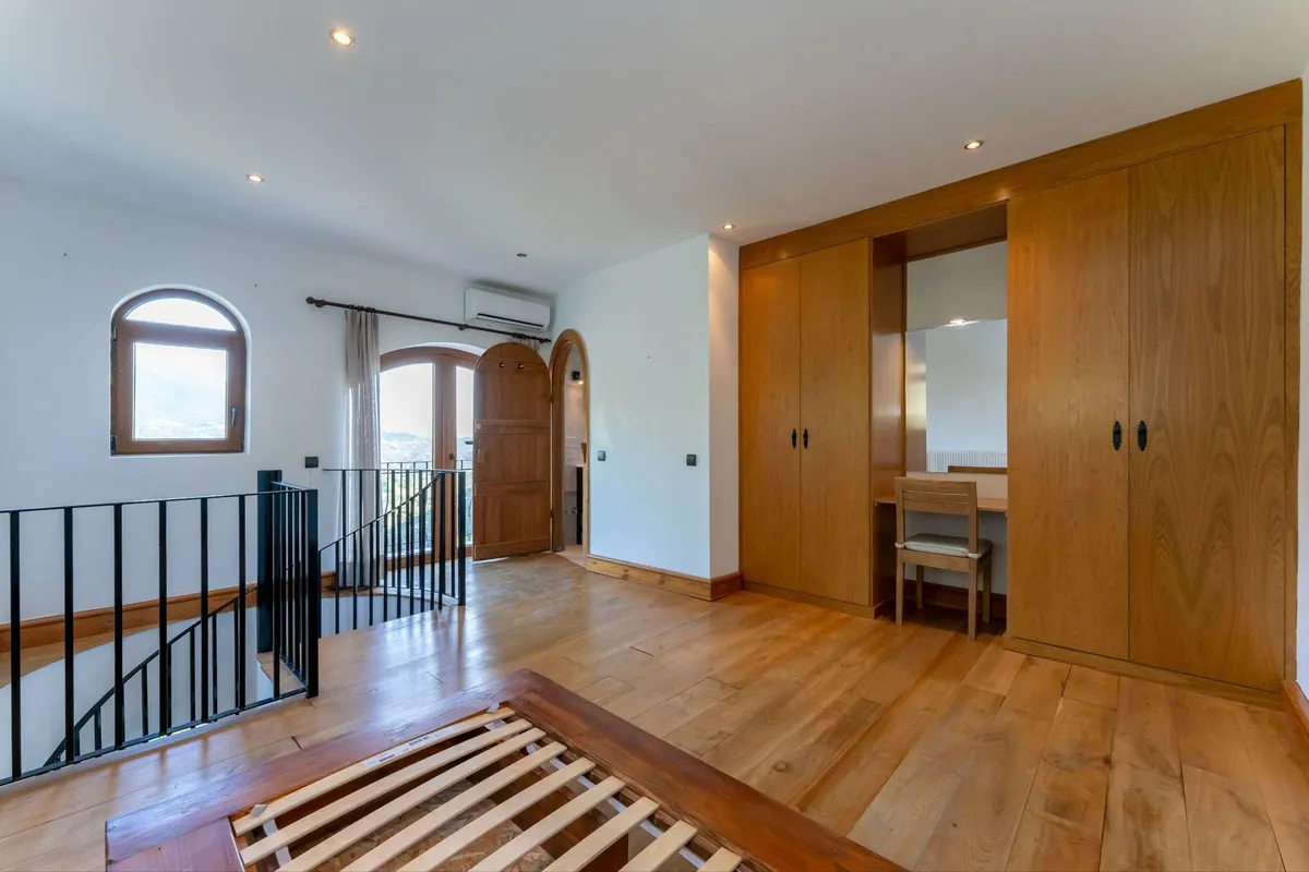 d116096f-a529-402f-a439-c39da51f64b1