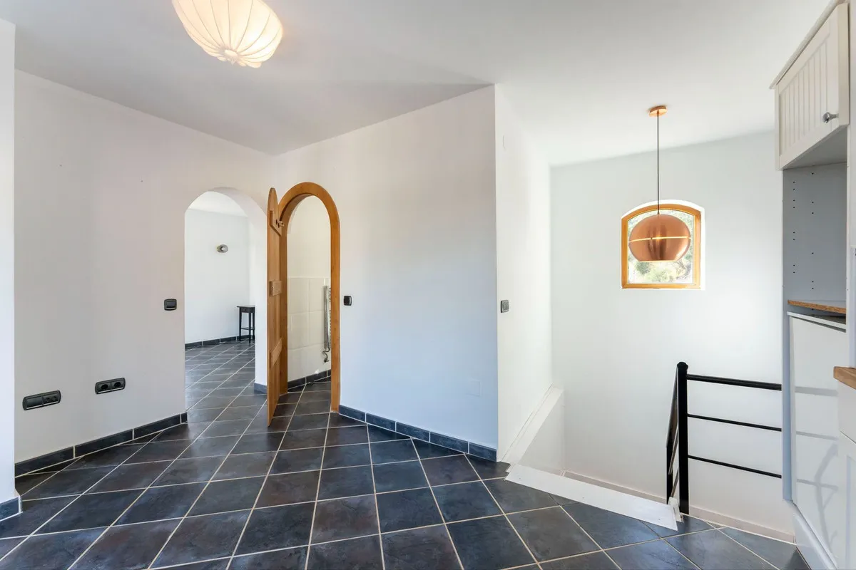 f0cca2f3-1c33-4926-a3e5-79c1ec74da3e