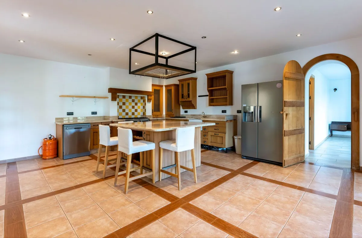 fd97f033-26f3-4119-98b3-57678a12c547