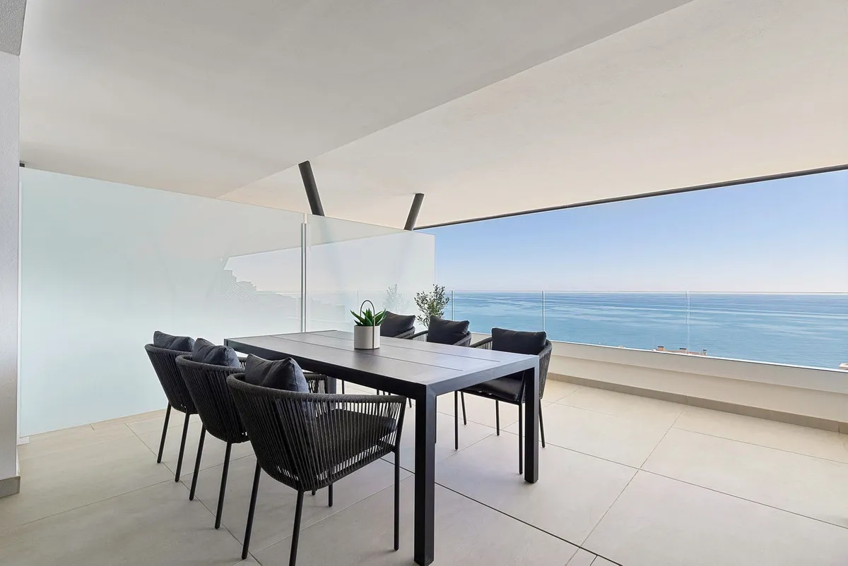 03c37b10-15cd-4d1a-bdd9-5c9106c86883