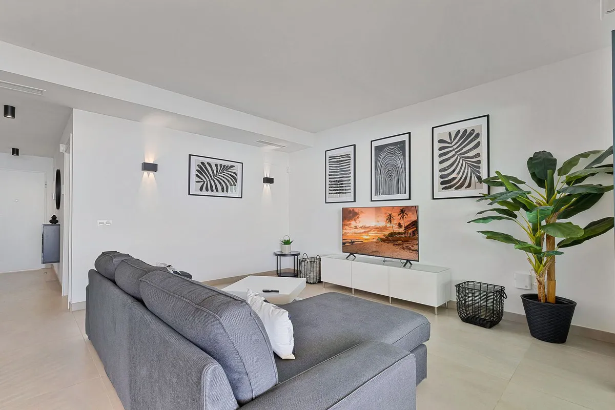 04b0b085-b7d4-4cea-9fdd-6921b17c9ad2