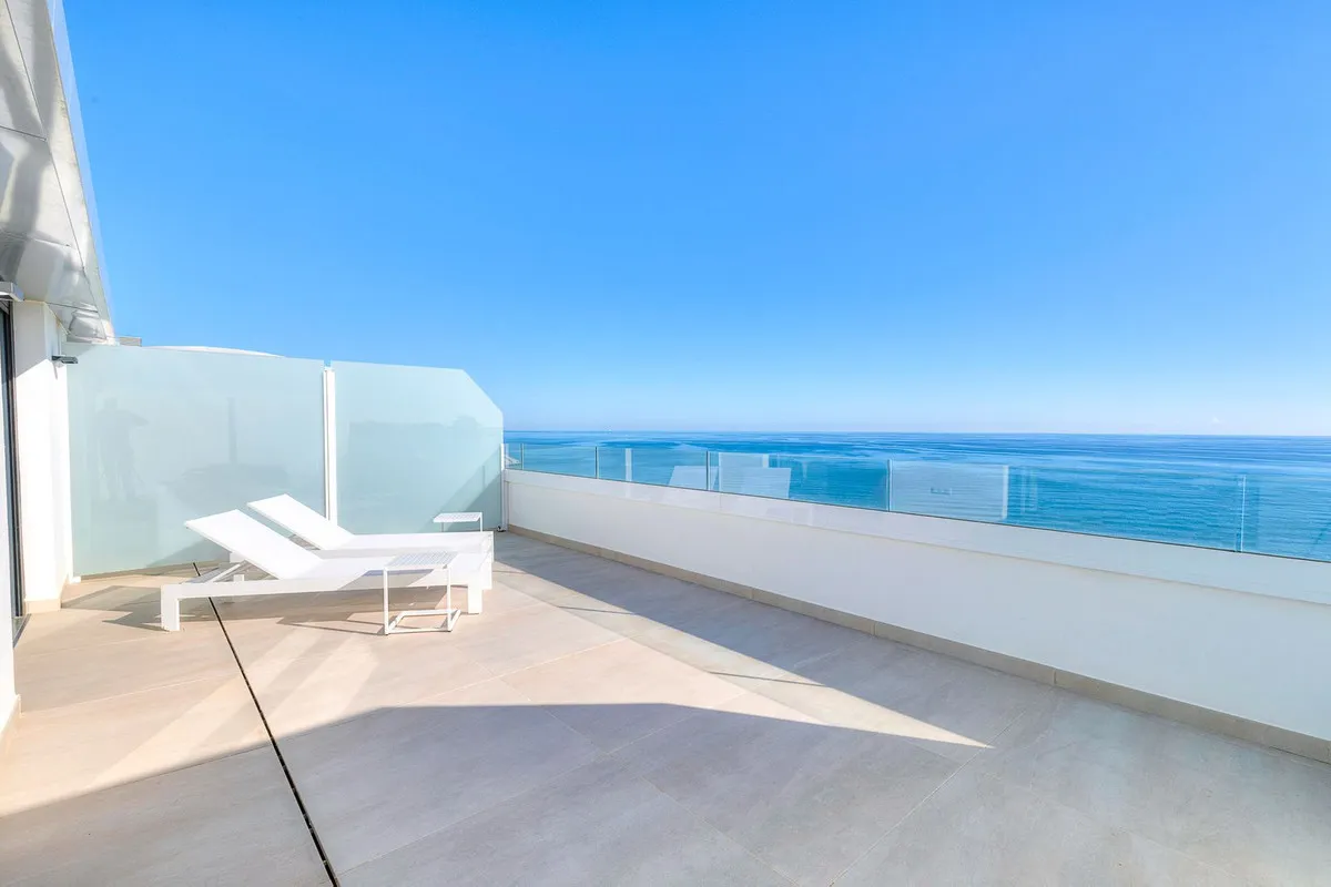 0c1ee893-7c5a-4a5d-a948-4083cb80a71e