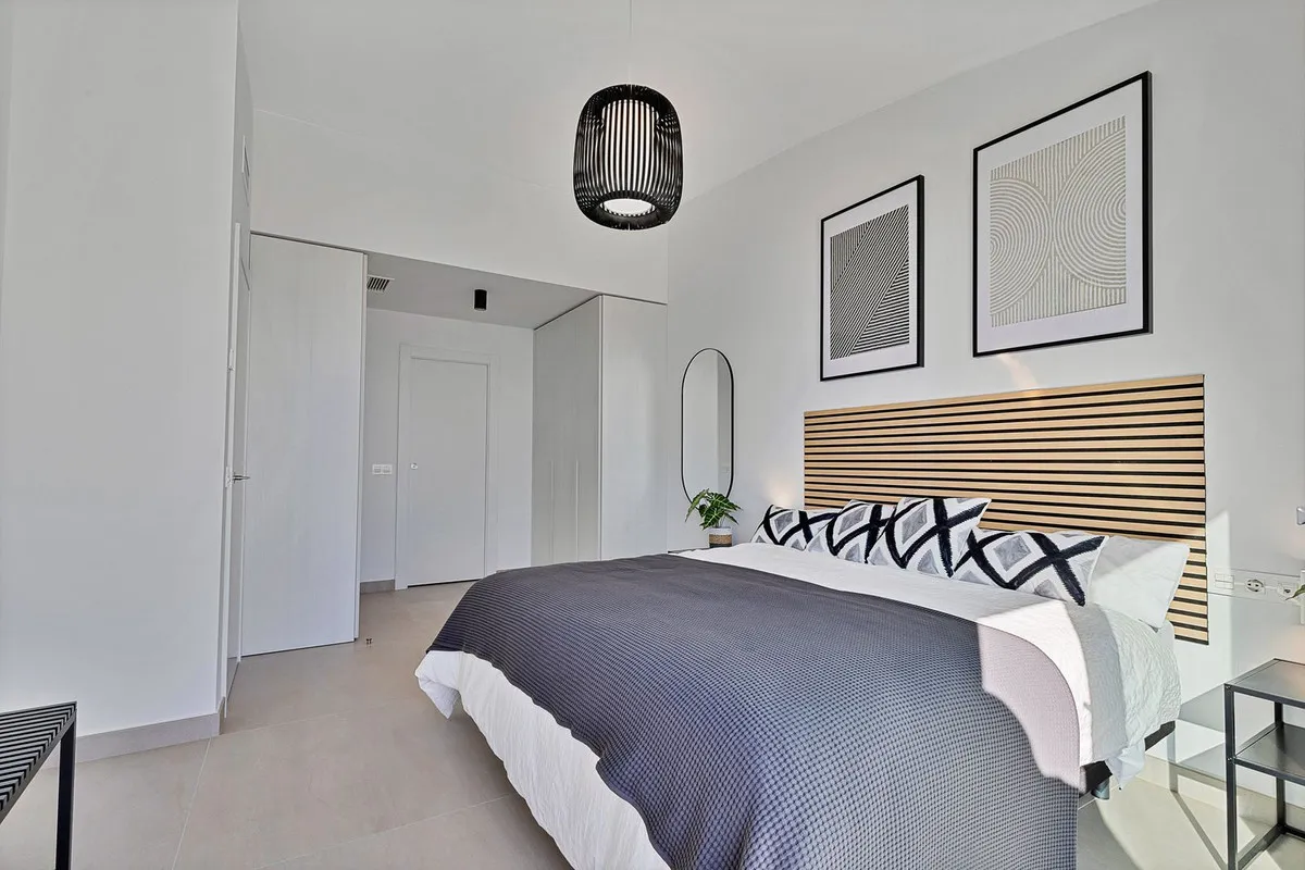 2d76dea5-b968-4961-81bc-6edf56b4ba09