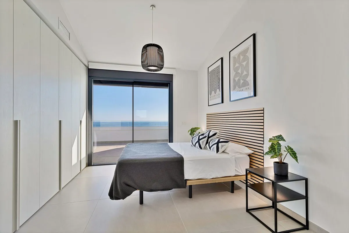 6c7f494e-b906-4cfd-8291-7717e5d4b6e5