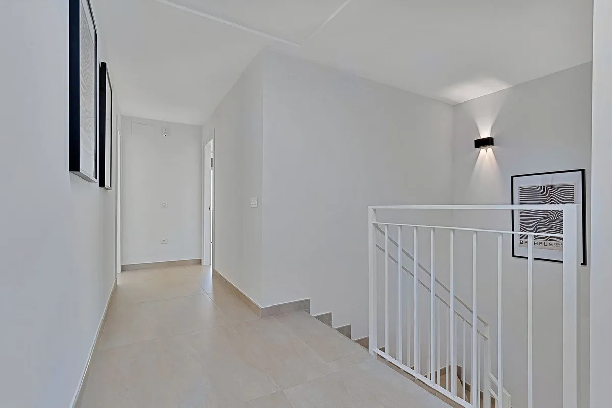 8fc21c1f-1540-4d0b-9e5b-b3a6353b3a95