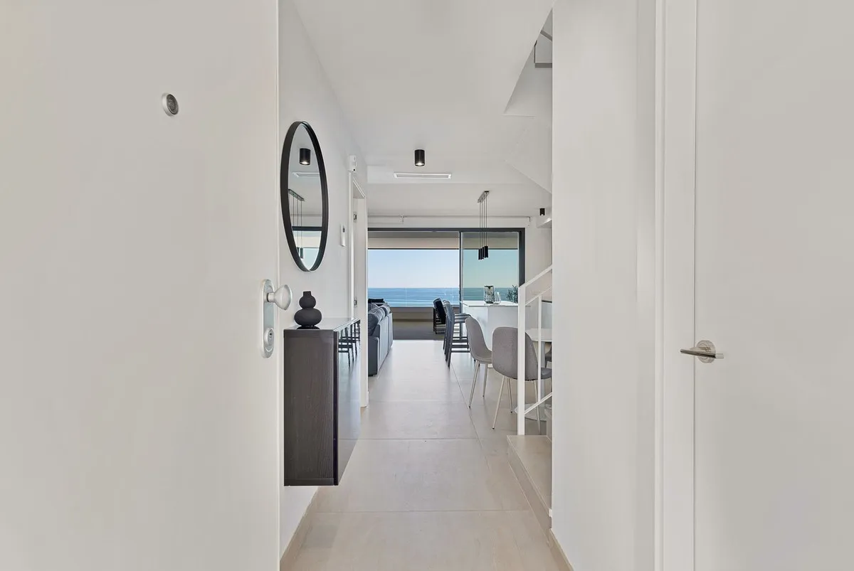 9c3568c9-f106-4afc-ac34-ccda5bfeeb59