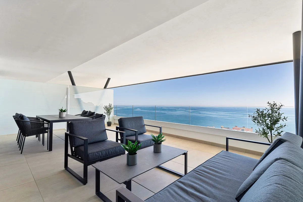 d8316575-3335-48d5-84a3-147e9619ac06