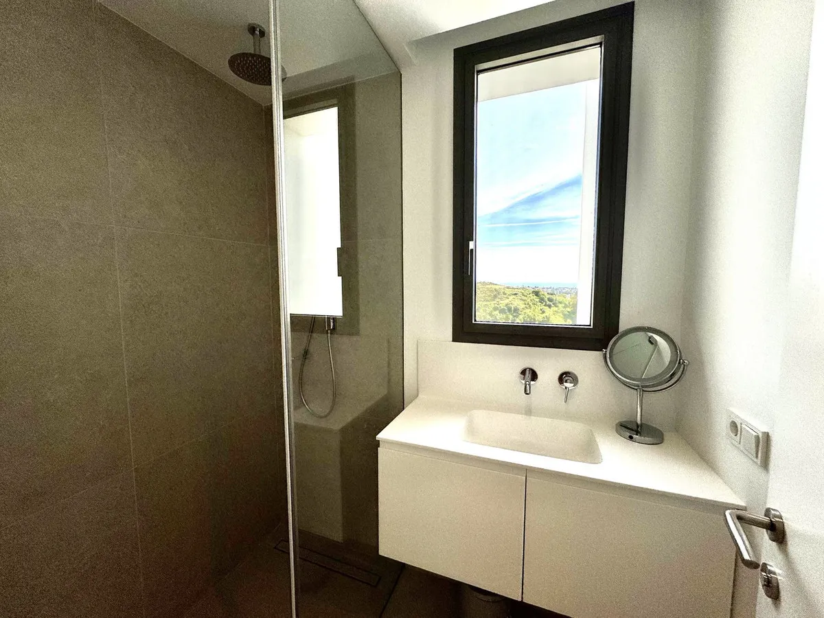 00b0aeac-a431-4cd1-ac54-d1a3c3d1d00d