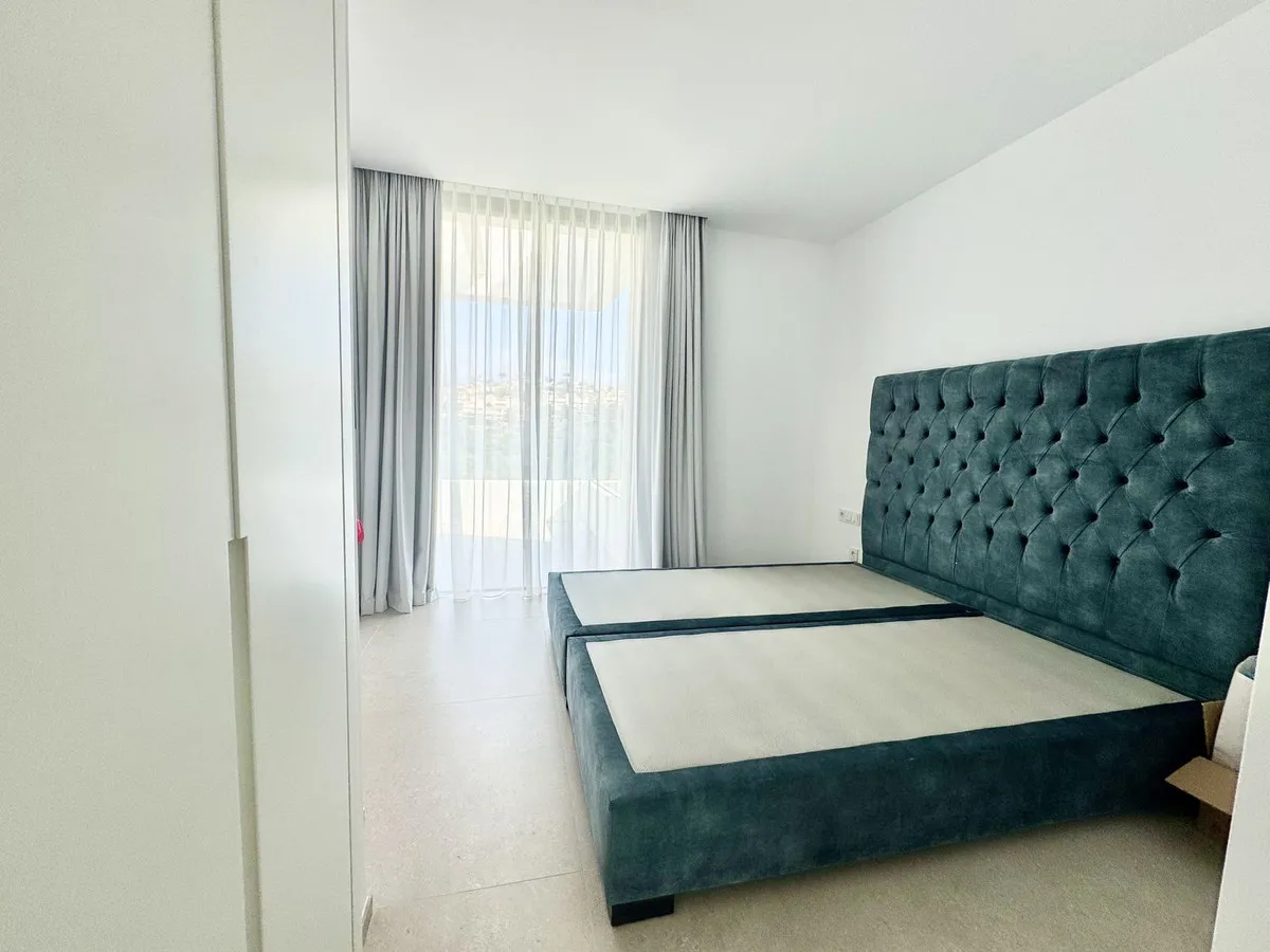 c22ad26d-0f66-4353-8084-9f2082d73148