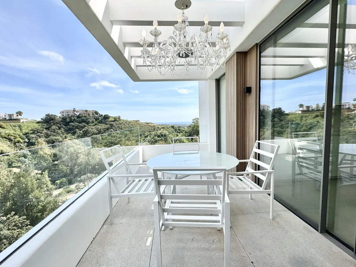 ef3412d1-df1e-474d-b072-ba58bbf19a41