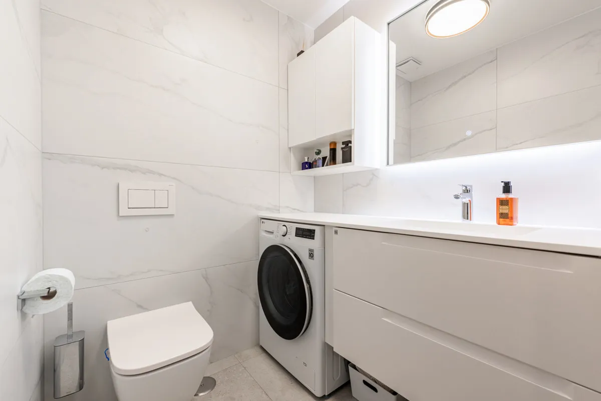 1616363f-ae90-438d-8bd1-c8f5666dfcf7