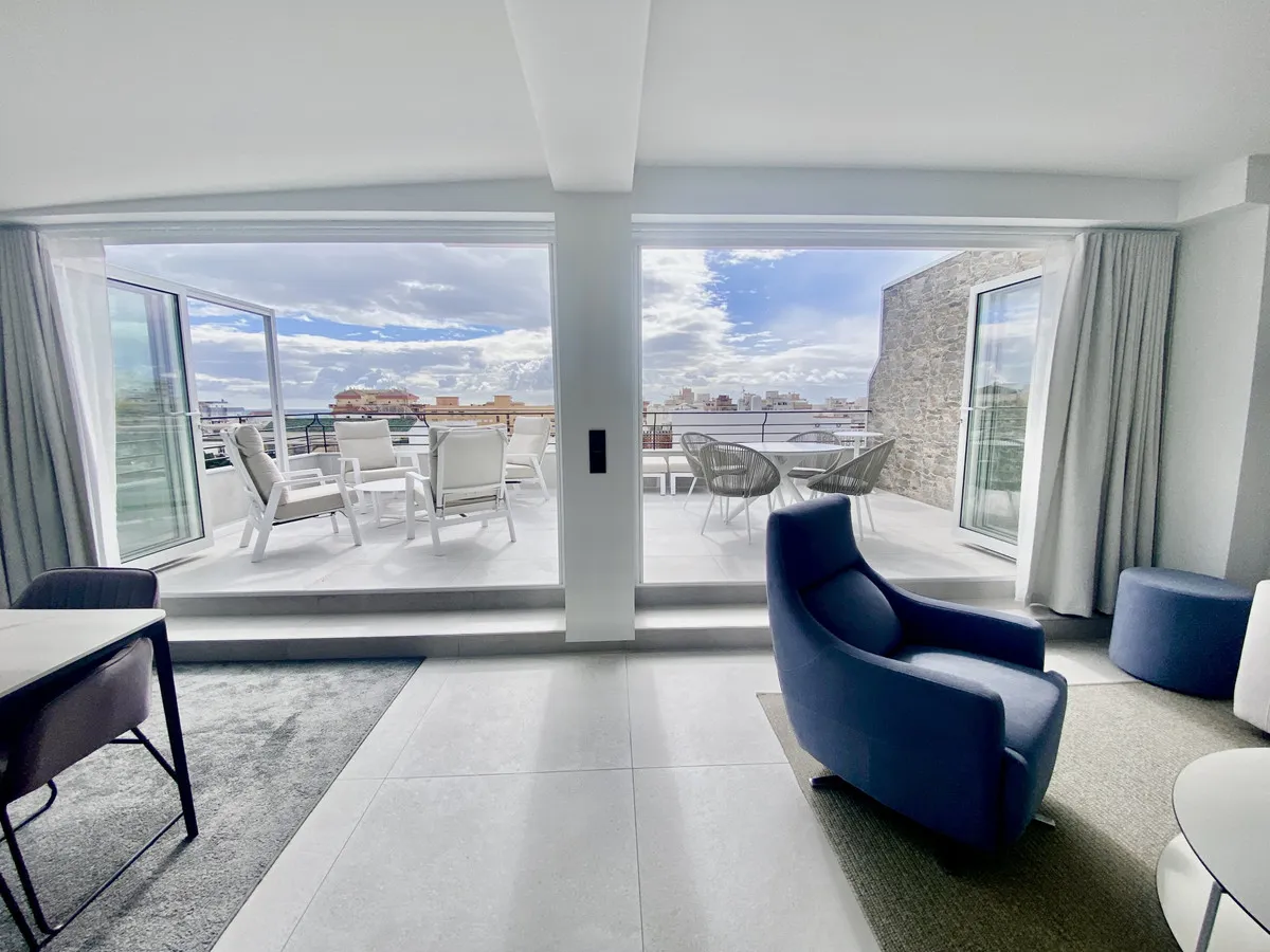 c05f1a55-ffc3-4626-b65b-131c827438f2