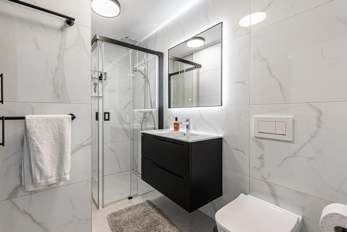 c8f695f3-6bcf-43c5-b4c3-922231daae35