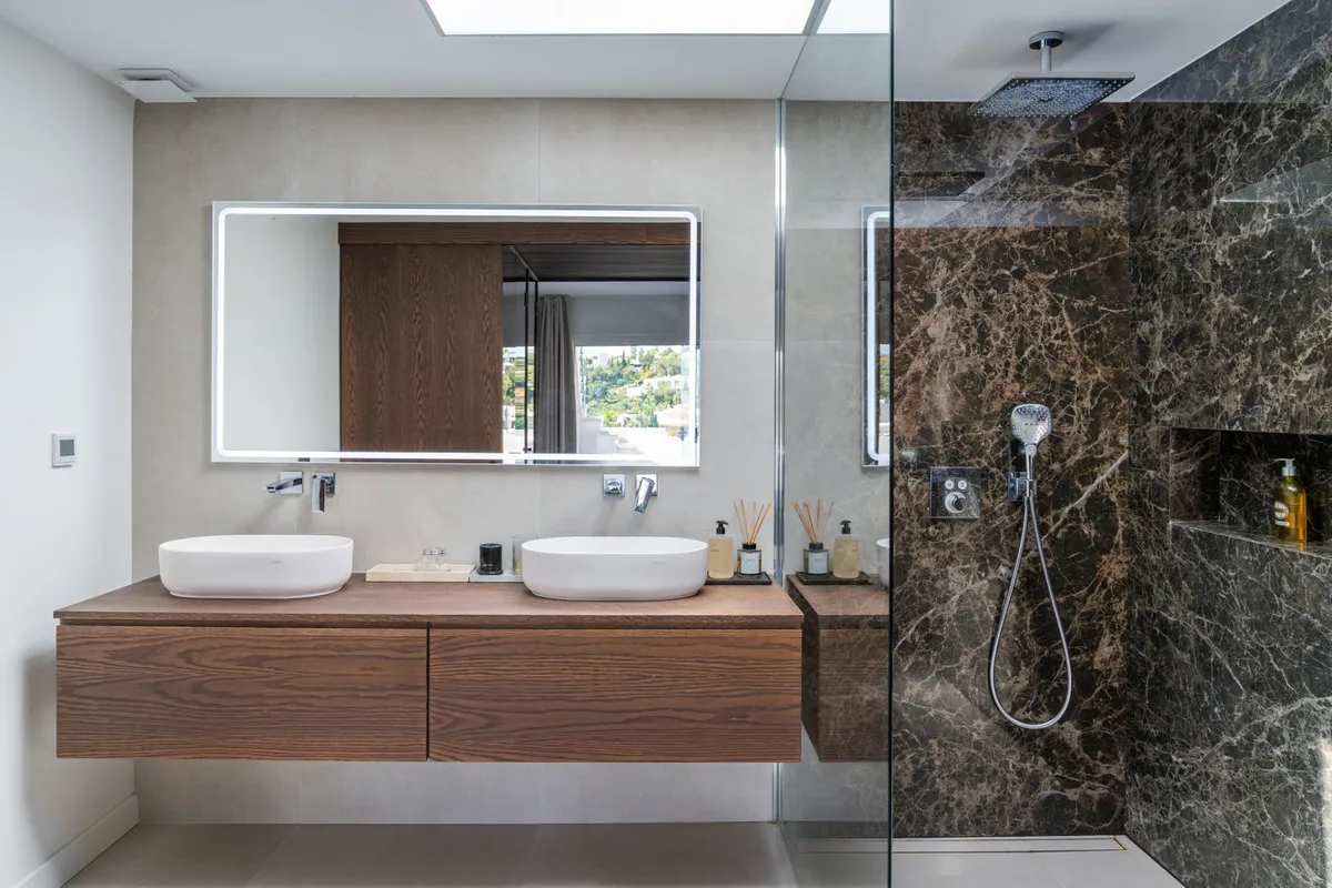 02f36b12-e100-44d8-875e-cc34b84b6fcc