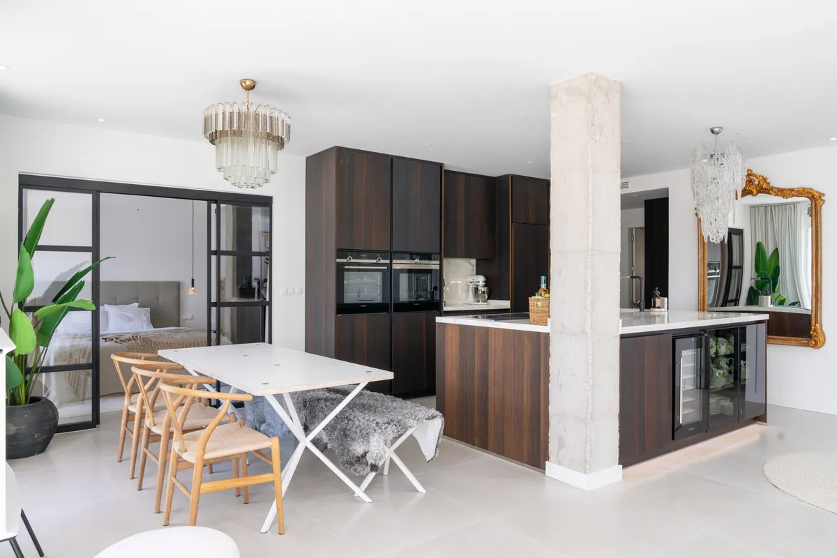 1fa97c87-a363-4d5c-abea-42b8b9ed2f2d