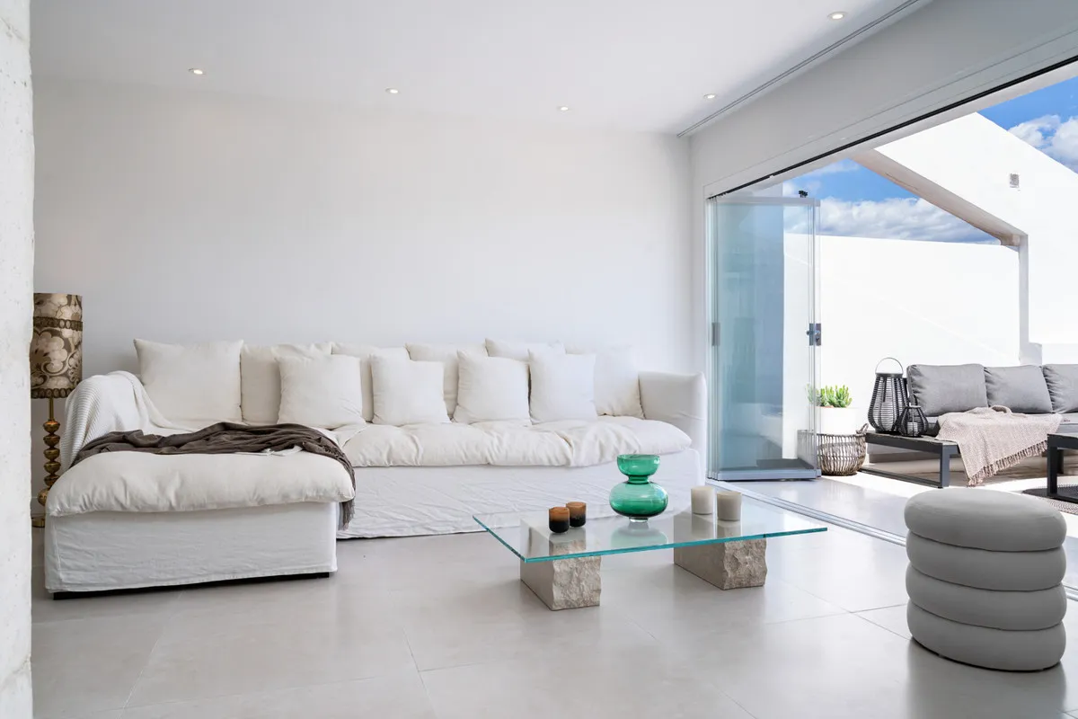 46b32f38-9e9e-4bfe-9b3a-7e6fe4733b19