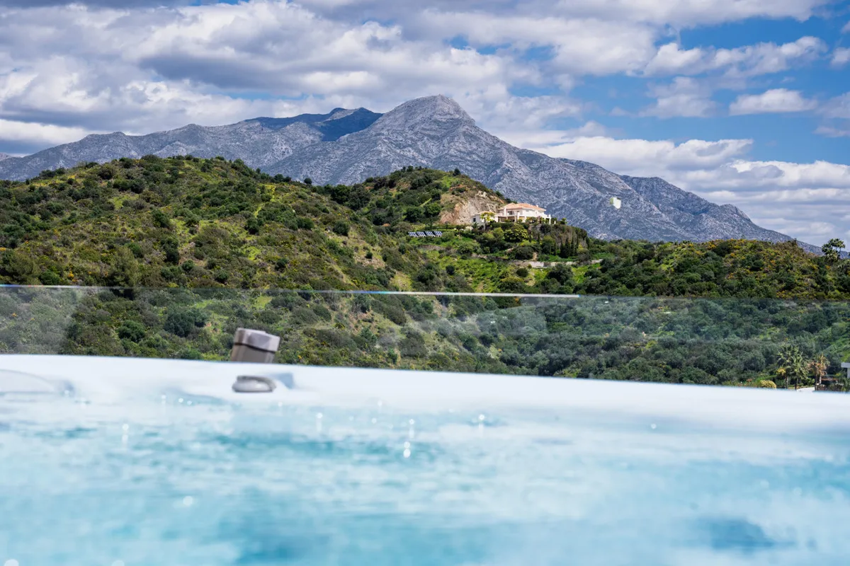 4e401f00-3e06-457a-b623-c9c1aa2dad81