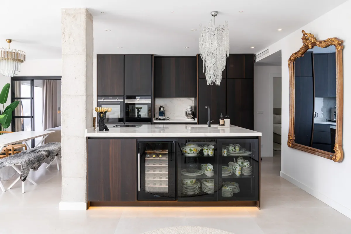 63dd2cd8-c7a3-4582-83c2-2139dd420539