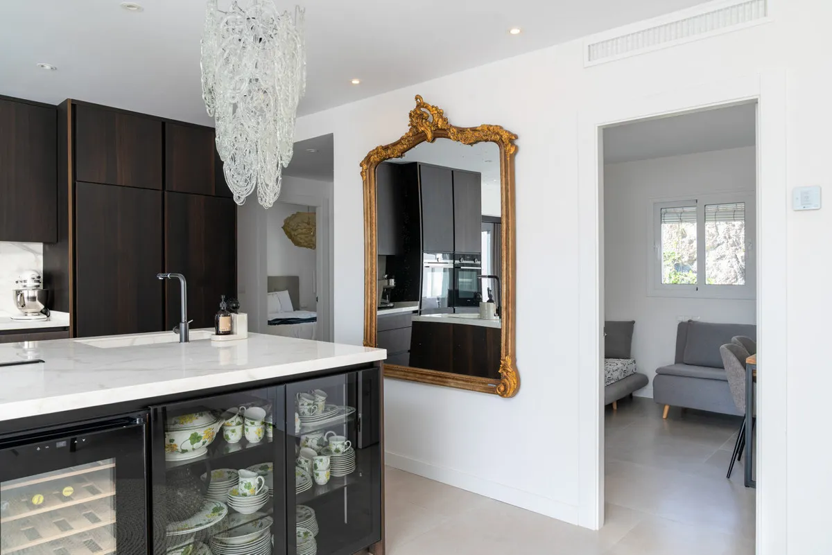 a9ac20db-3f08-436a-b2b4-9a04da752b98