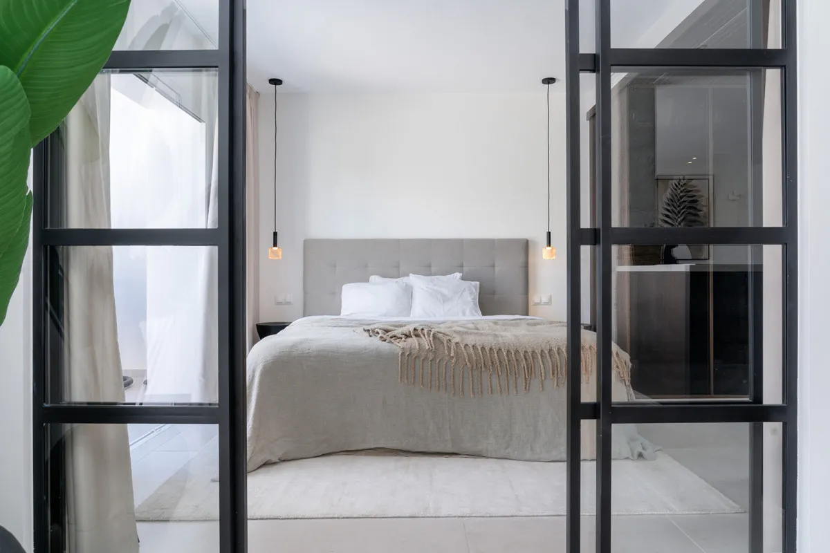 cb73f8ea-04aa-4931-af1d-1a34dc79288c