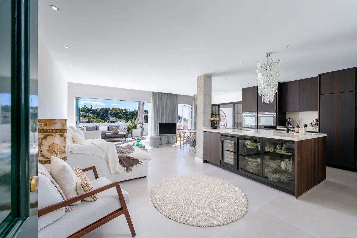 e22601a9-bd7a-48f7-b6bd-60dc8a7bc53b