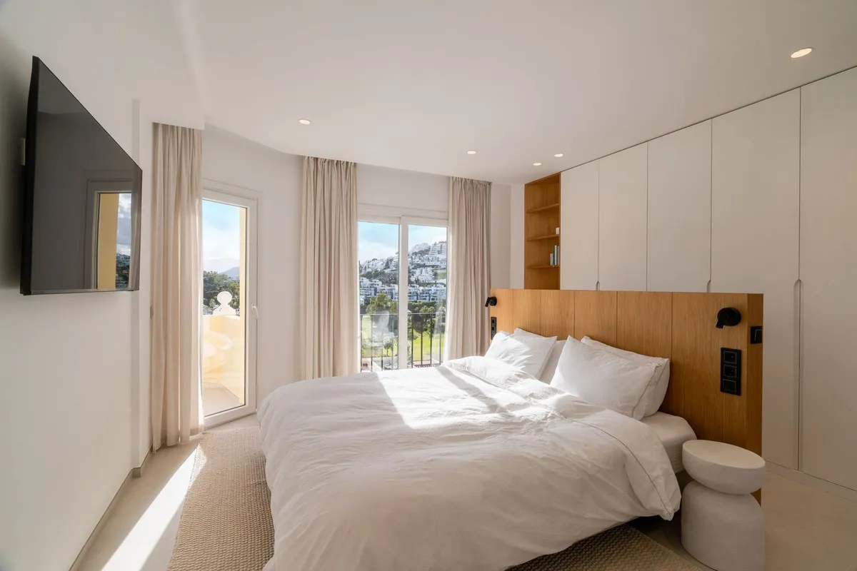 07edec0a-9c11-4a91-b1be-8d727e0e4787