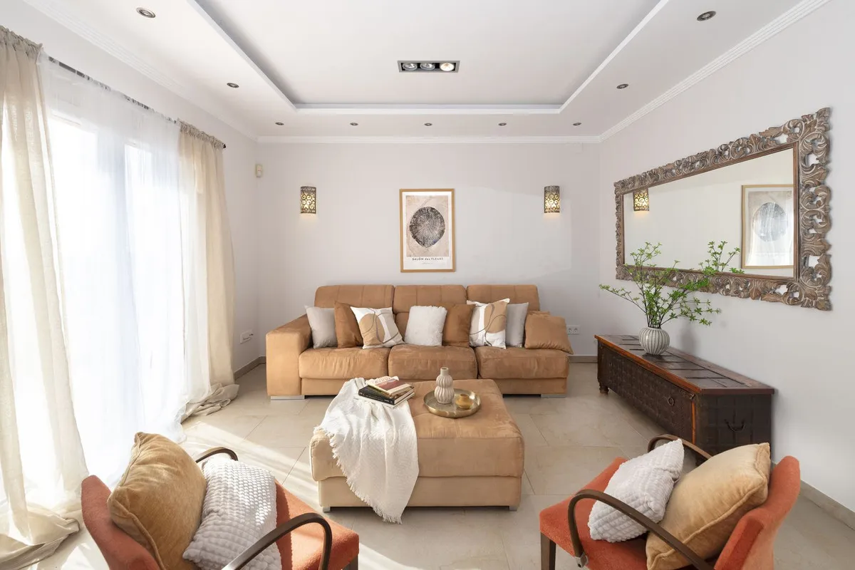 12bd7f26-9bc2-4c49-9615-9bab8a1c110e