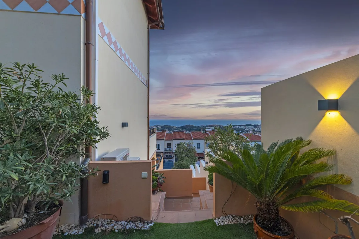 1d54a58a-3a23-4946-aa72-08bc480a030f