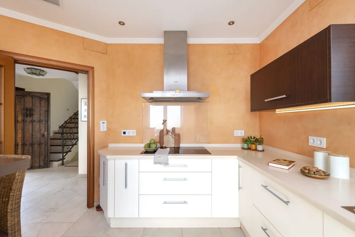 3a40b462-60f1-4451-b1e9-fba465e13fc2