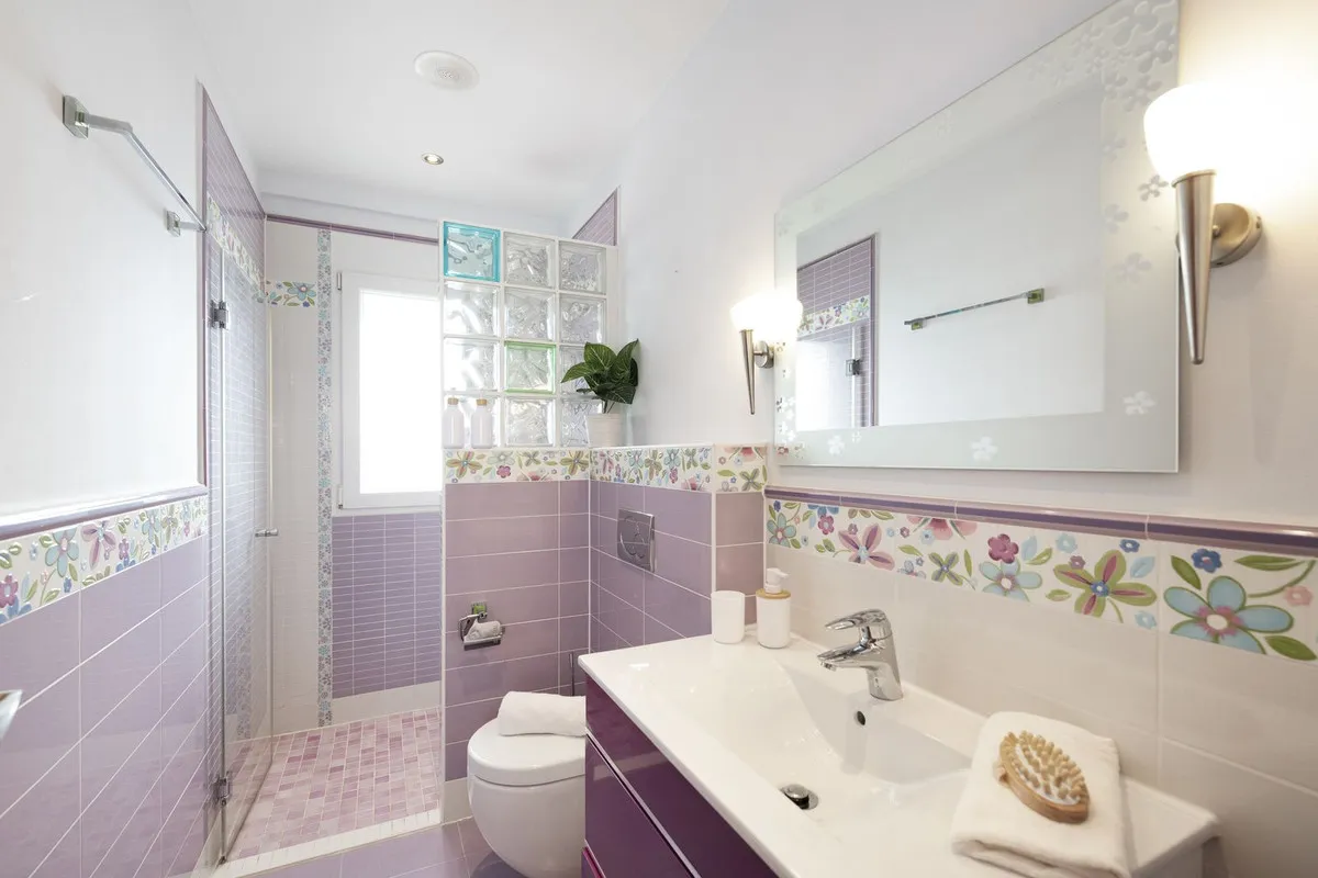 a1daefdd-3266-41d4-b8a9-51bff979c38b