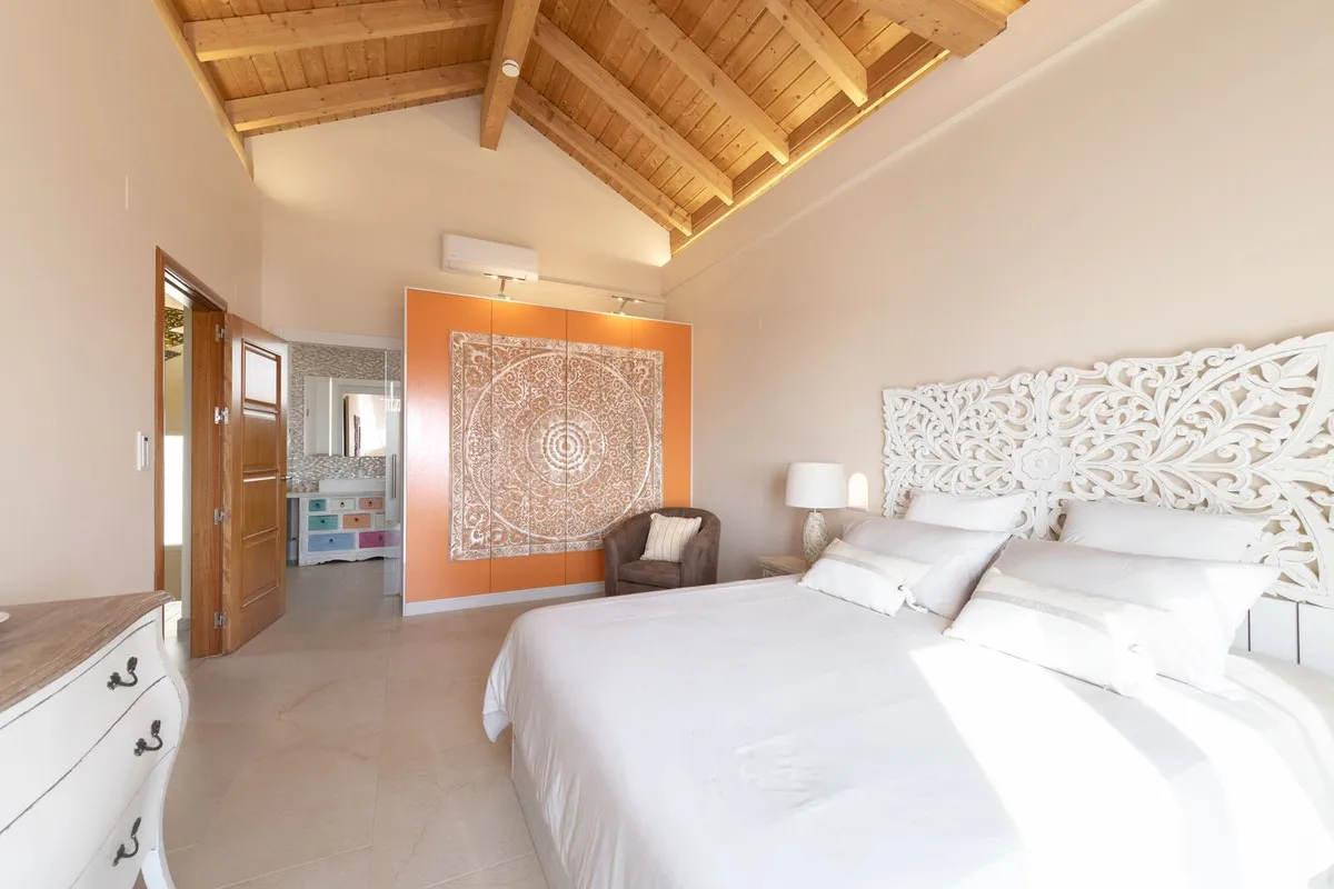 aaba8f90-8646-4a53-a782-2efa36cb2895