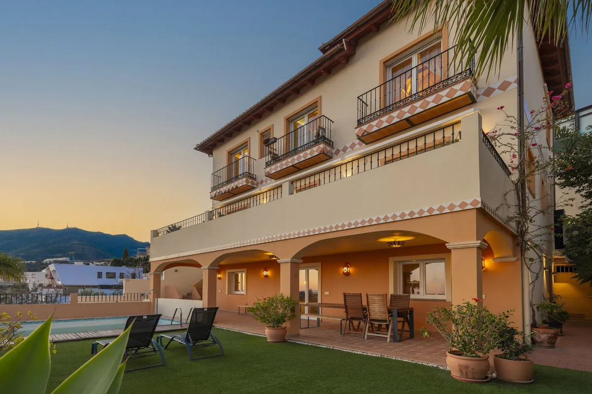 e06ec6f3-b6b5-4125-ba6b-0caa1c11622c