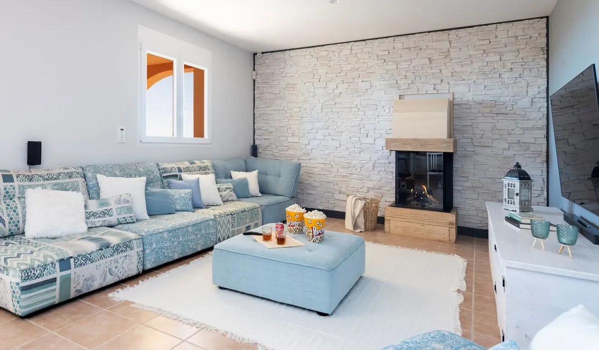 ee8d8bc9-4fe4-4f2a-bb2d-b29a4d920a35