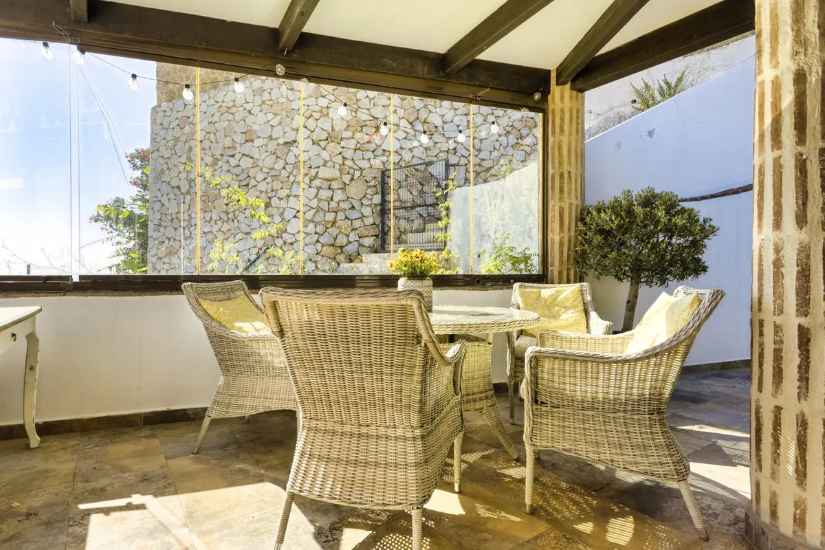 017a75a9-32a9-42f3-8db9-9351670bb689