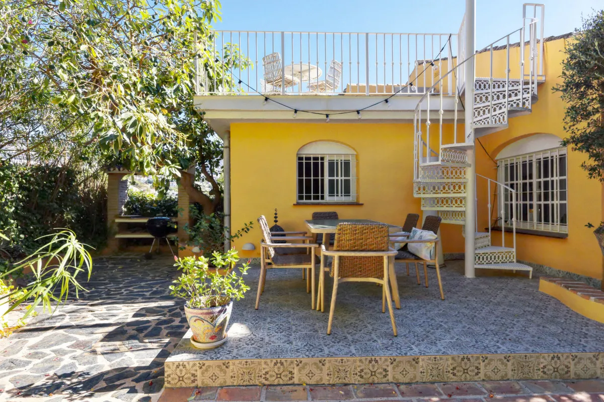 1a8cd704-7de6-4bb5-8ec9-79946c6f553b