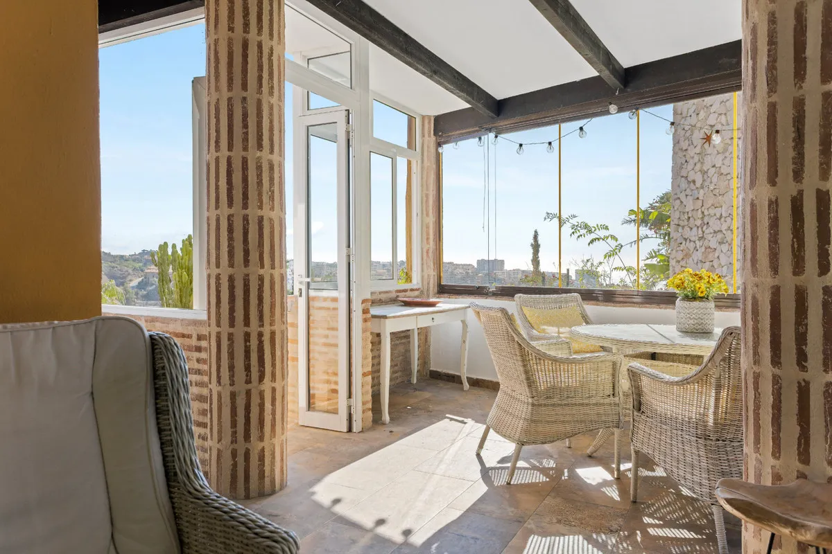 2499cb86-69e3-48dc-b1de-f59025797bef