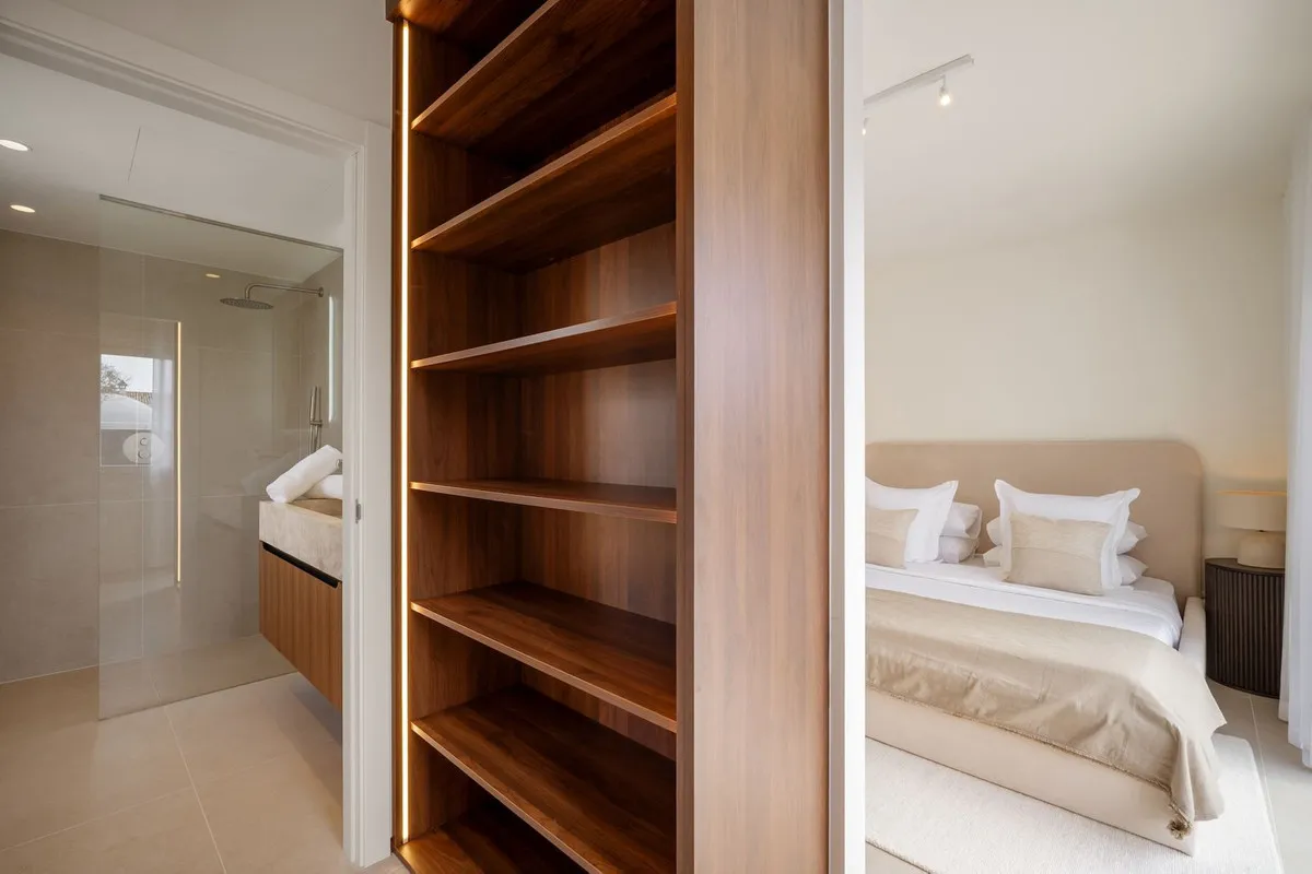 2b7bf8bb-7ab3-450a-a137-7f43feca5812