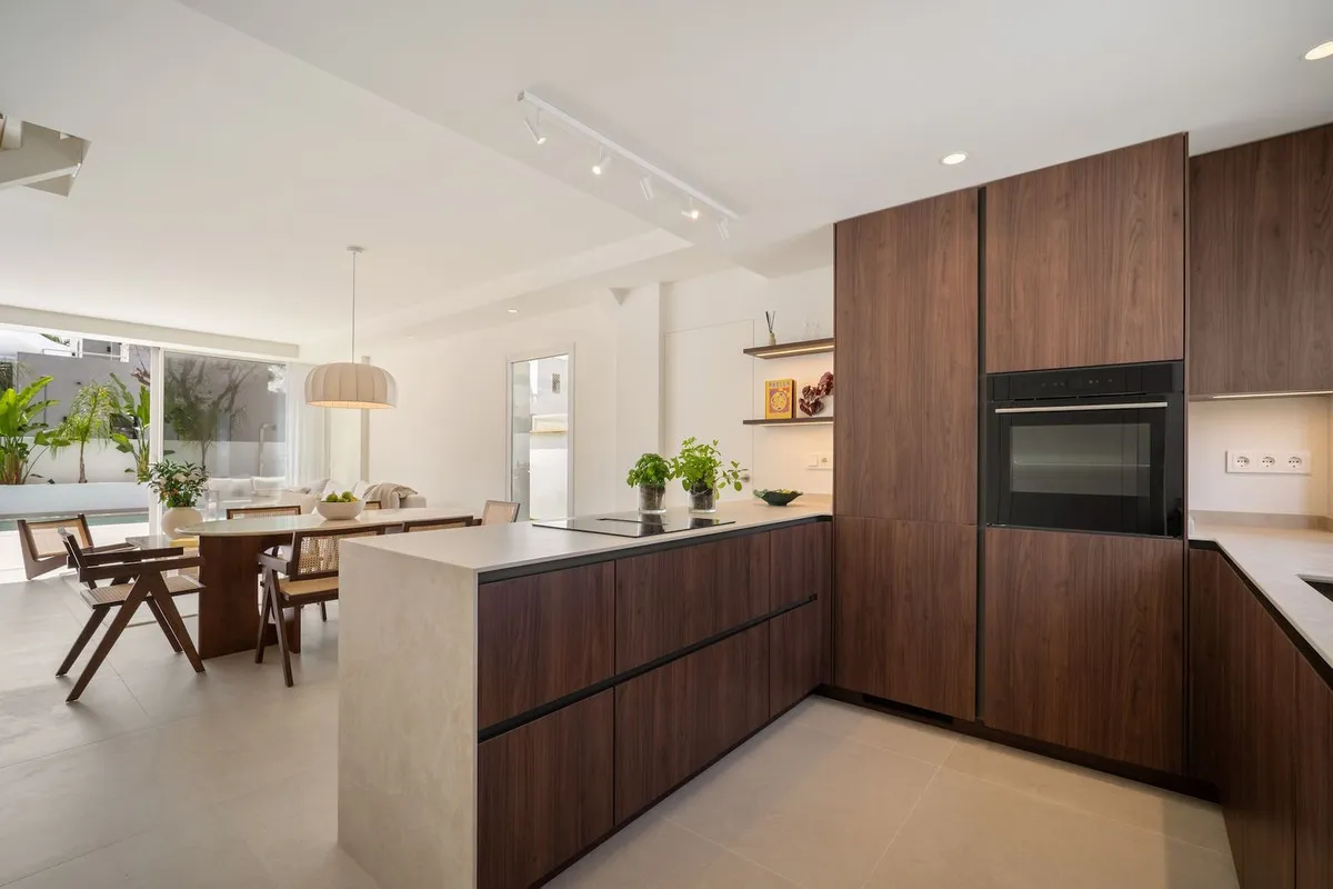 5262657b-d7f5-4de8-9227-0d2e8aa0b943