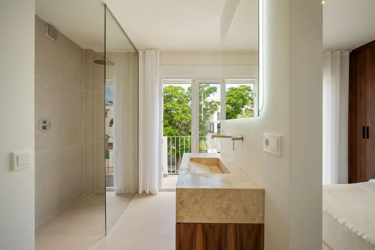 82212dc0-0e8d-4c16-9317-3684277ce8b1