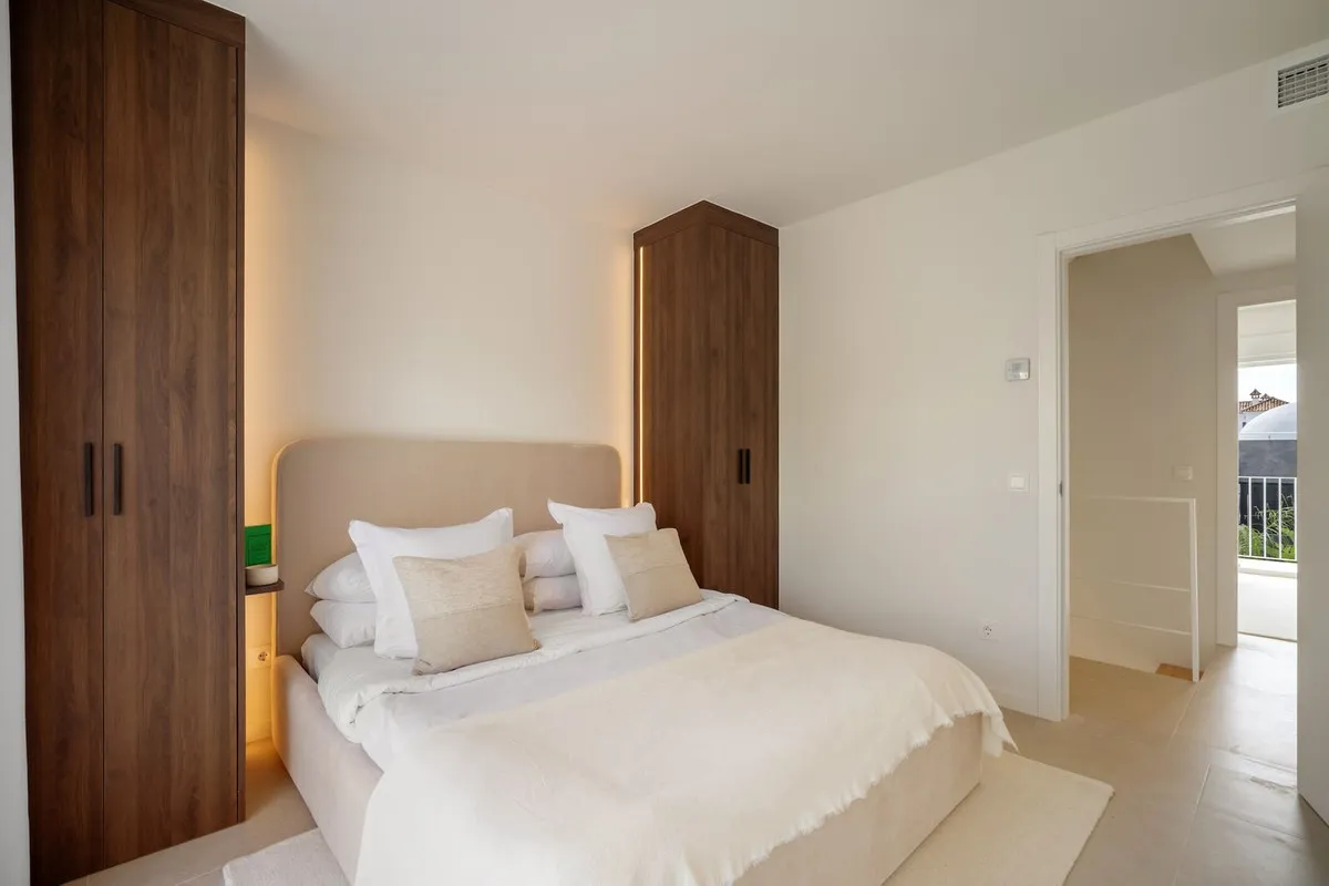 adaad835-3d7e-4a2f-8ab4-01988a5865e2