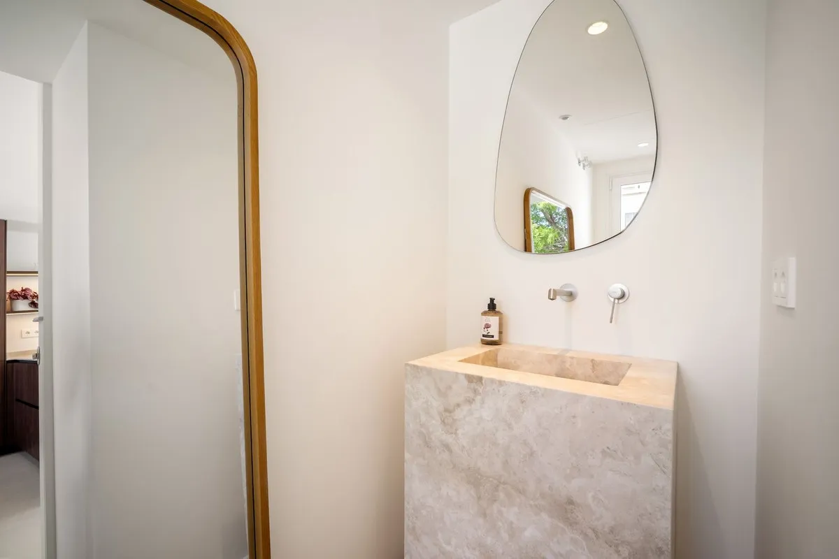 b5227a71-85fa-4dc9-8880-76d212e5b9e4