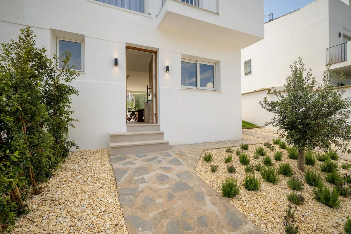 b5f2892d-55a9-4ea1-be6f-eb019c5f21a8