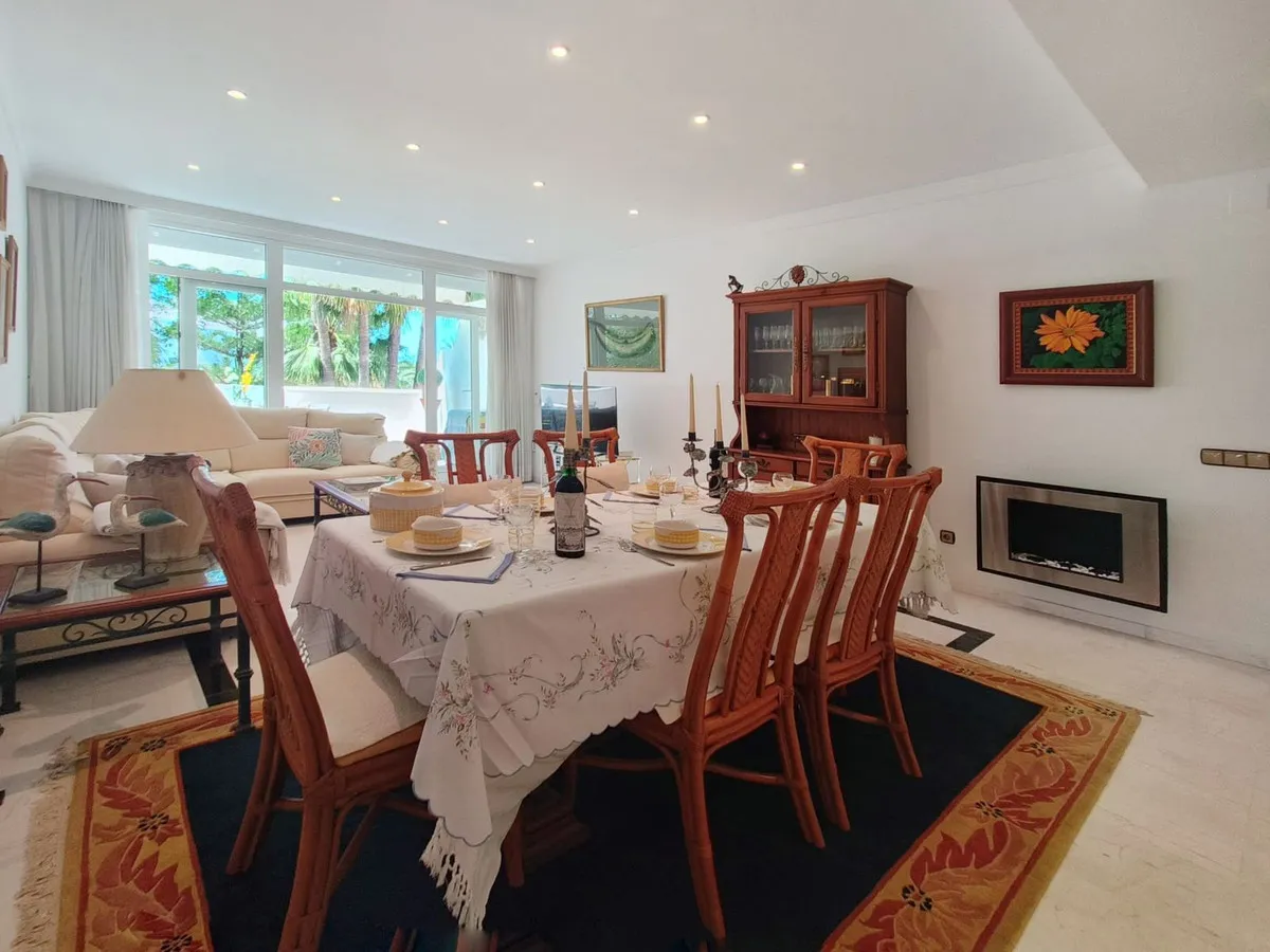 0e370eba-8aa5-4b11-b711-0b3b52f0a986