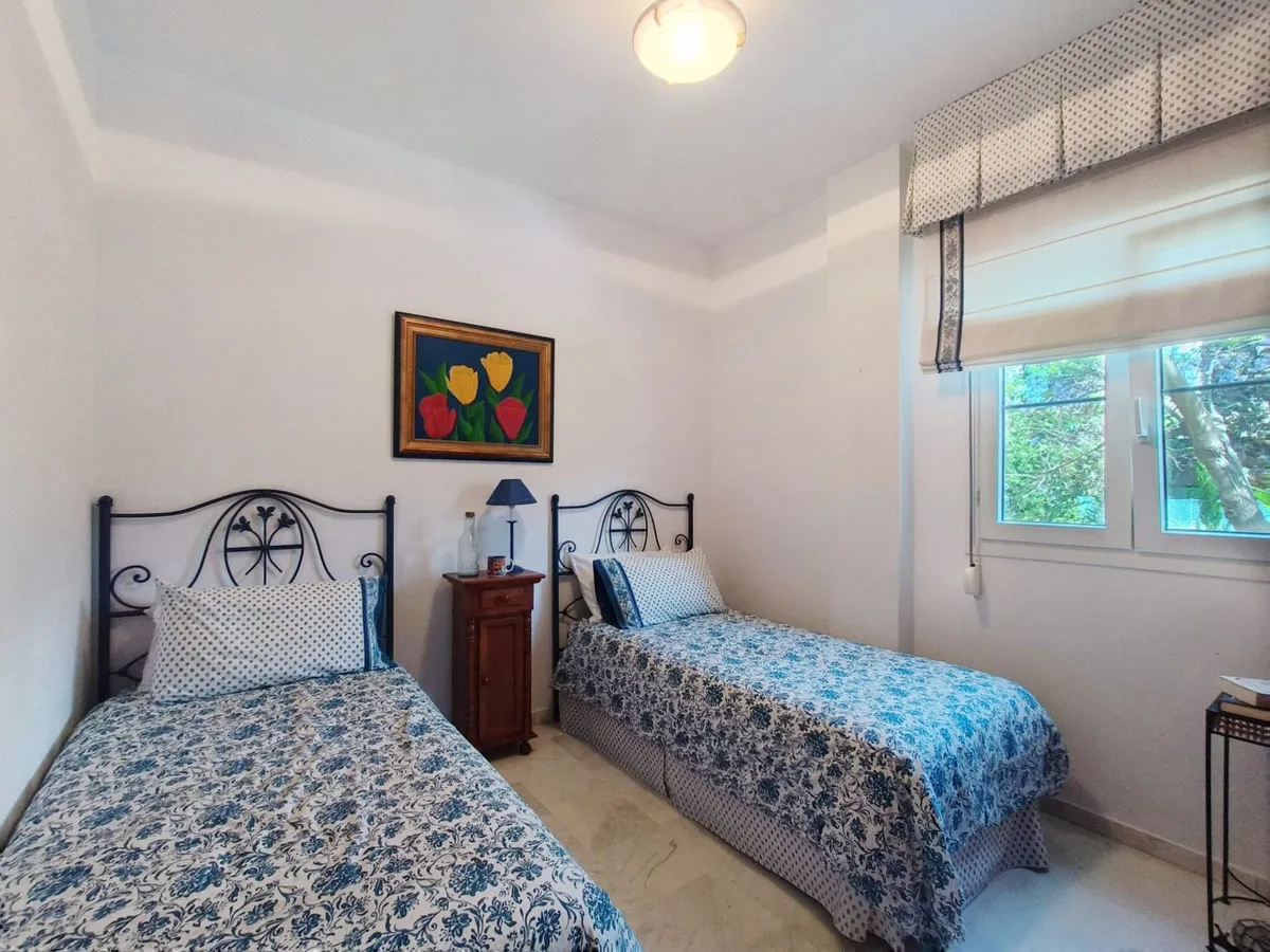 9c0b3f93-7c9f-4d3d-b87e-8d34ed972f05