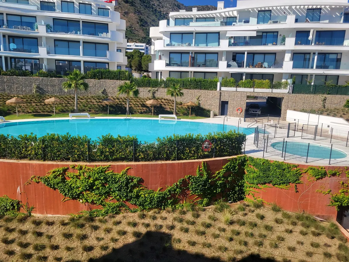 60f08cc0-6c44-4d62-bdf9-40e86a0f3e2e