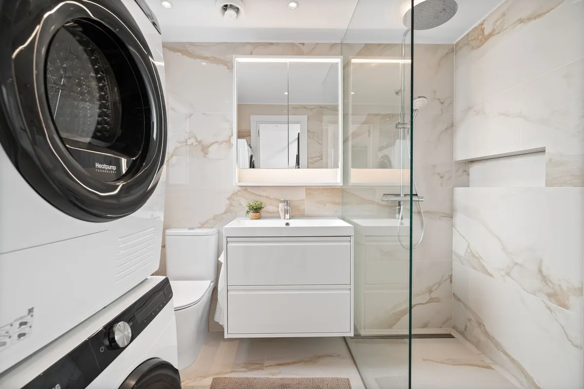 5d69460b-65c0-4a3d-b0d9-c004e33b917c