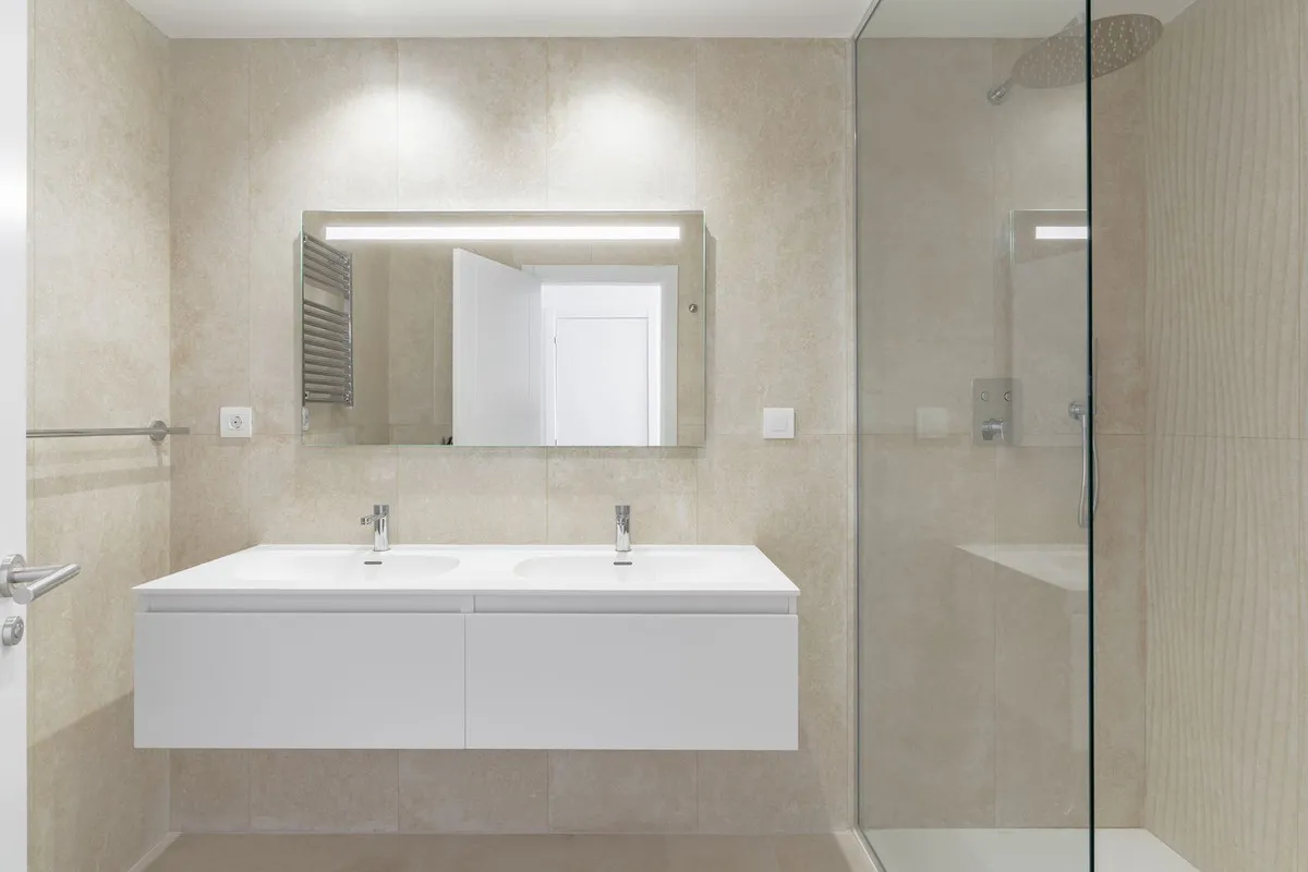 0f0b3589-2516-4afd-904d-b635753b92ae