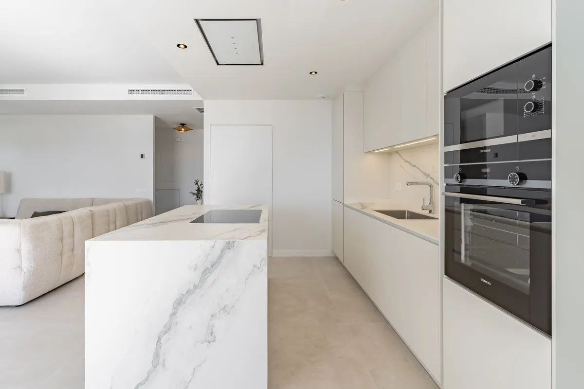 10187de5-facc-45ee-84b8-565a202e0138